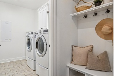 Welcome to this beautifully maintained one-story home offering 3 - photo 33