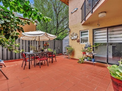 Welcome to this charming 2-bedroom, 1.5-bath townhouse located - photo 34