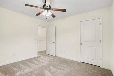 Welcome home to this stunning, move-in-ready 5-bedroom - photo 36