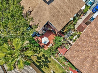 Welcome to this charming 2-bedroom, 1.5-bath townhouse located - photo 45
