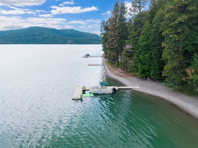 Lakefront living without the lakefront taxes. Set on .87 acres - photo 2