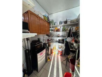 Turnkey beauty salon for sale in a highly visible corner - photo 11