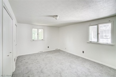 Welcome to 18212 Cornwall Road in Cleveland's desirable lakeside - photo 14