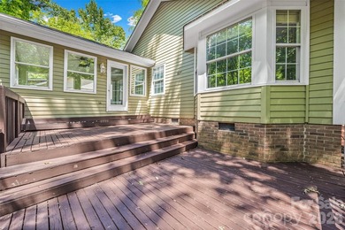 Charming, move-in-ready cottage-style home in desirable Fort - photo 30