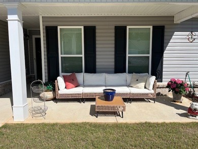 Welcome to this almost-new, beautifully maintained 3-bedroom - photo 12