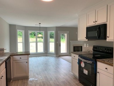 Welcome to this almost-new, beautifully maintained 3-bedroom - photo 14