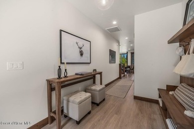 Nestled within The Idaho Club, The Oxbow offers an exclusive - photo 9