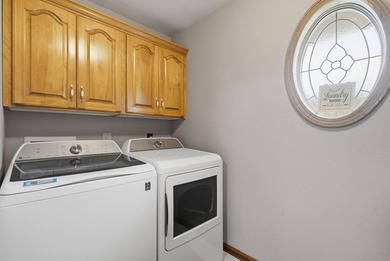 Showcase Custom Built All Brick Home, All on 1 Level, 3 Bedroom - photo 20