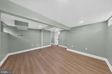 Welcome to Holloway Terrace! A conveniently located community in - photo 21