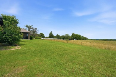 Showcase Custom Built All Brick Home, All on 1 Level, 3 Bedroom - photo 25