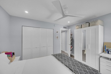 :Immaculate remodeled unit with amazing views. Spacious open - photo 25