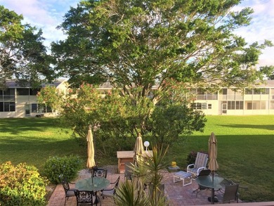 Welcome to this charming 1/1 Century Village condo that has - photo 33