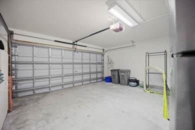 Welcome to this fully furnished, move-in ready 3-bedroom, 2-bath - photo 42