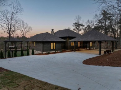 Stunning contemporary farmhouse-style lake home with over 7,000 - photo 43