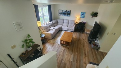 Welcome to Mariner's Landing! This 2bd 2bth home is ready for - photo 3
