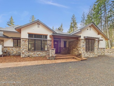 This exceptional new custom lakefront residence offers 3,395 SF - photo 11