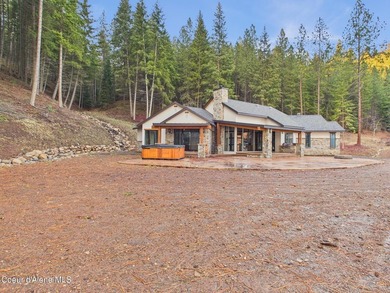 This exceptional new custom lakefront residence offers 3,395 SF - photo 12