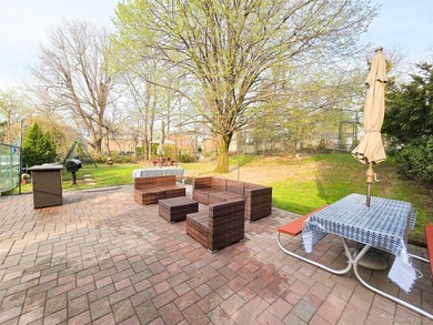 Prime Location, Conveniently located lobby. Alcove studio with - photo 14