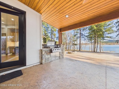 This exceptional new custom lakefront residence offers 3,395 SF - photo 15