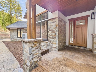 This exceptional new custom lakefront residence offers 3,395 SF - photo 19
