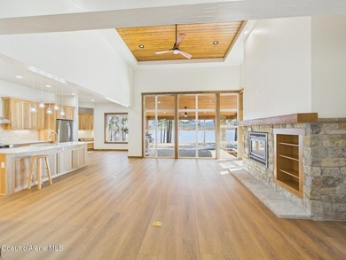 This exceptional new custom lakefront residence offers 3,395 SF - photo 20