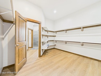 This exceptional new custom lakefront residence offers 3,395 SF - photo 31