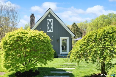 Modern Architectural Masterpiece - Nestled on 1.77 acres of lush - photo 31