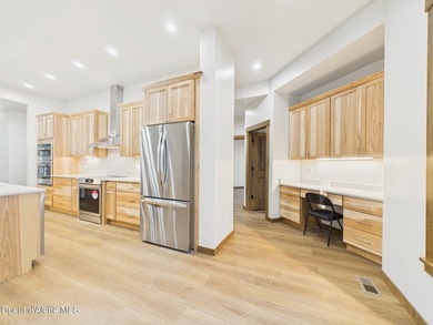 This exceptional new custom lakefront residence offers 3,395 SF - photo 36