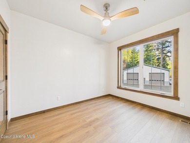 This exceptional new custom lakefront residence offers 3,395 SF - photo 41