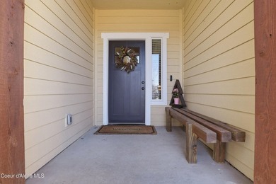 Well-maintained 4-bedroom, 2-bath single-level home located in a - photo 4