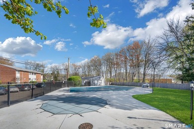 Rare opportunity to own one of the very few true 3-bedroom, 1 - photo 3