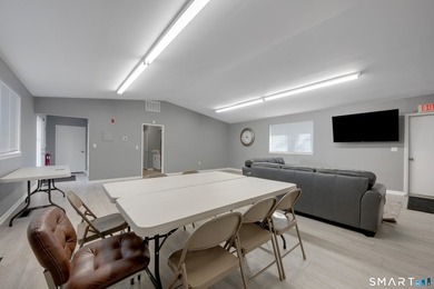 Rare opportunity to own one of the very few true 3-bedroom, 1 - photo 4