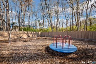 Rare opportunity to own one of the very few true 3-bedroom, 1 - photo 6