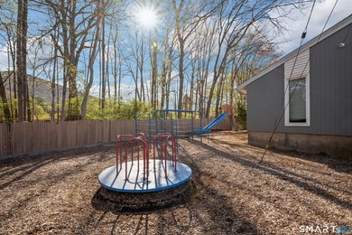 Rare opportunity to own one of the very few true 3-bedroom, 1 - photo 7