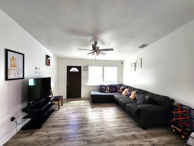 Three Turnkey Units: Perfect for generating rental income with - photo 5