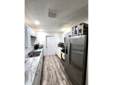 Three Turnkey Units: Perfect for generating rental income with - photo 6