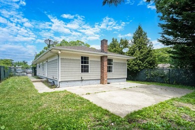 Welcome to 88 Eleanor Avenue, a well-maintained ranch situated - photo 25