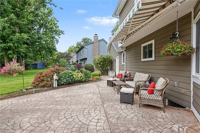 Nestled in the heart of Webster, this impeccably maintained - photo 26