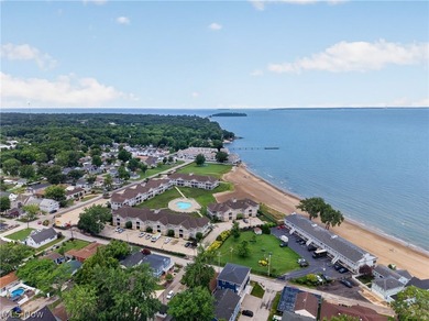 Wake up to breathtaking sunrises and panoramic views of Lake - photo 32