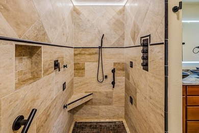 Endless possibilities abound with this beautiful estate on just - photo 33