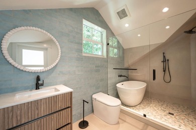 Experience the ideal blend of historic charm and modern luxury - photo 29