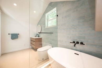 Experience the ideal blend of historic charm and modern luxury - photo 30