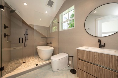 Experience the ideal blend of historic charm and modern luxury - photo 33