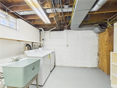 Charming and well maintained 3-bedroom, 2.5-bath Cape Cod - photo 42