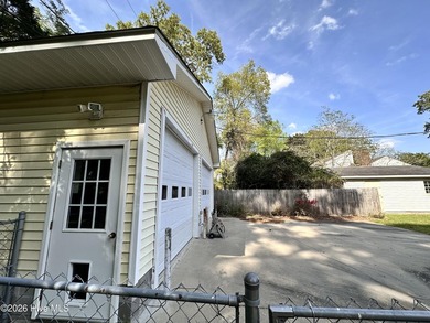Single-level living in the desirable Pamlico Village - photo 8