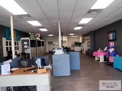 Reduced!!! Excellent location in the heart of San Benito. Nicely - photo 2