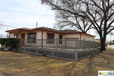 Prime Commercial Investment in Central Texas! Turnkey commercial