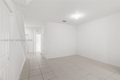 Beautiful 3-bedroom, 3 full-bath townhouse located in Westview - photo 8