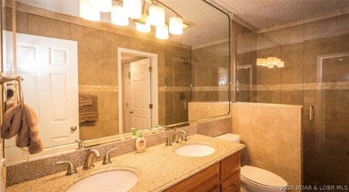 Welcome to this beautifully updated 1-bedroom lakefront end-unit - photo 19