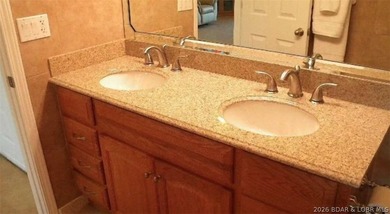 Welcome to this beautifully updated 1-bedroom lakefront end-unit - photo 21